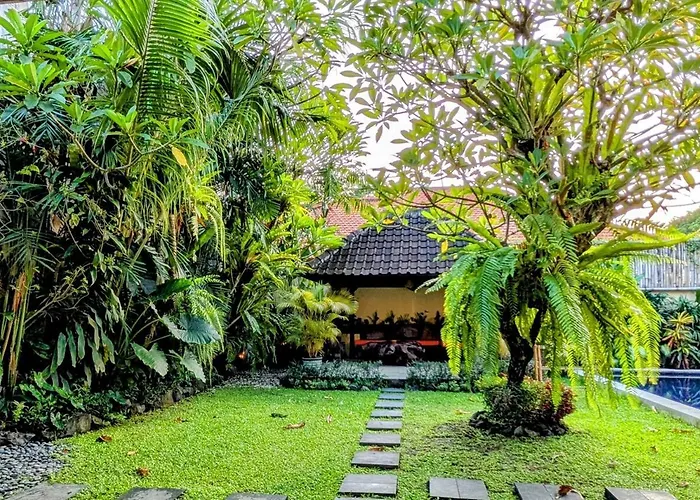 Bali 4 Bedroom 5 Ac Tropical Garden Pool With Closeable Lounge - Short Walk To The *