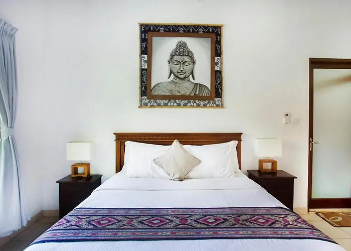 Villa Bali 4 Bedroom 5 Ac Tropical Garden Pool With Closeable Lounge - Short Walk To The Seminyak (Bali)